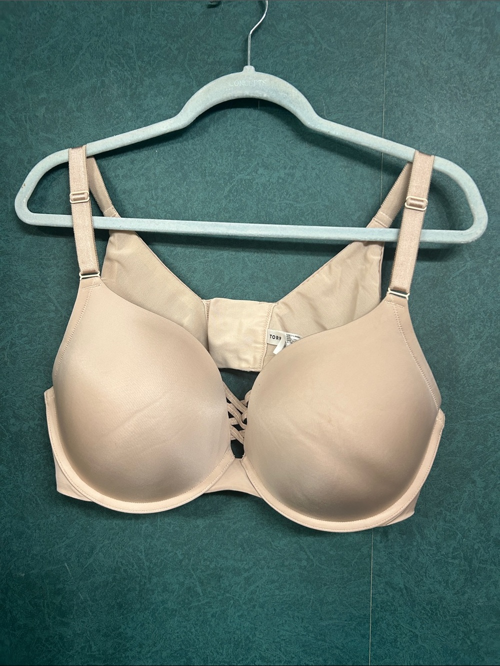 EUC 42DD Torrid Curve Smooth Nude Lace-Up Front T-Shirt Bra